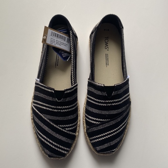 Toms NIB Alpargata Rope slip on espadrille shoes. Black Global Stripe size 7.5 - Picture 11 of 11